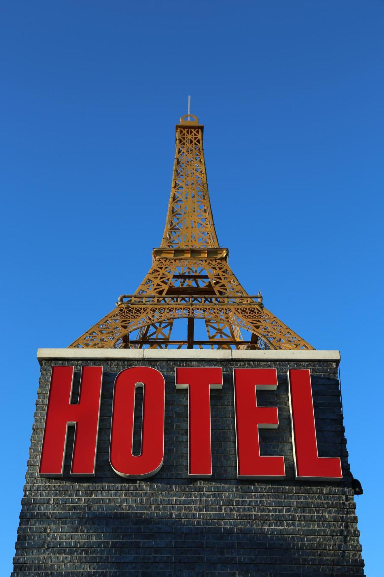 Paris Suites Hotel New York Exterior photo